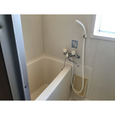 コンパクトで使いやすいお風呂です