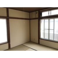 ゆったり過ごせる居間です