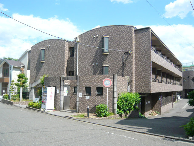 落ち着いた雰囲気の外観です