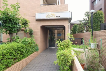 ゆとりのあるエントランスです