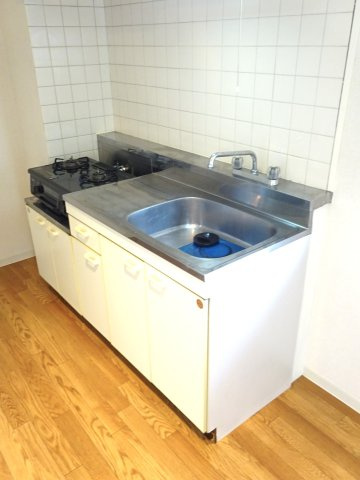 コンパクトなキッチンで掃除もラクラク