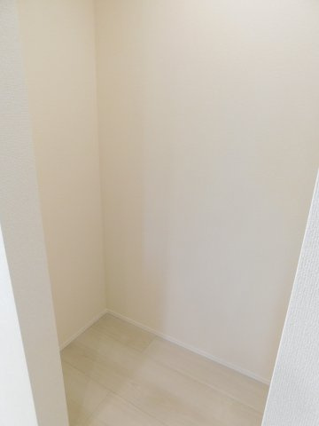 津島市新開町３丁目の新築一戸建の収納|◇パントリー◇　　食料品やキッチン用品などが片付きます！　可動棚取付け可