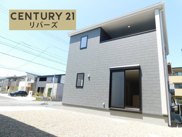 津島市新開町３丁目の新築一戸建の外観|☆１号棟☆ 　　新価格！！いつでもご案内できます♪（お問合せ当日、平日、水曜、夜間でもＯＫ）　敷地５６坪超！　長期優良住宅♪　駐車最大４台ＯＫ！　南面に広い庭付き♪　全居室南向き！