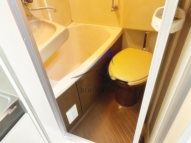 日興パレスビル渋谷の浴室|お風呂です。