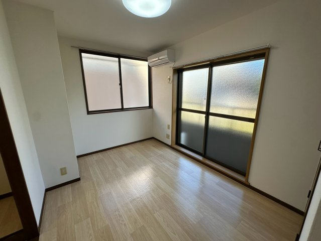YSハイツの洋室