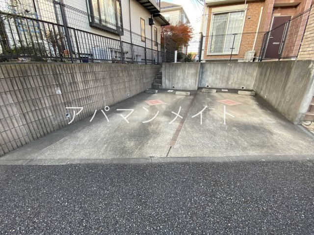 【駐車場】 | エレガンテ五番館 | 駐車場があります