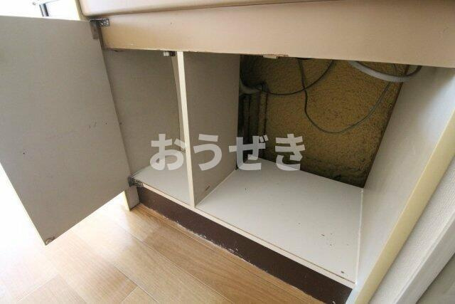 メイツ伊勢佐木長者町の玄関