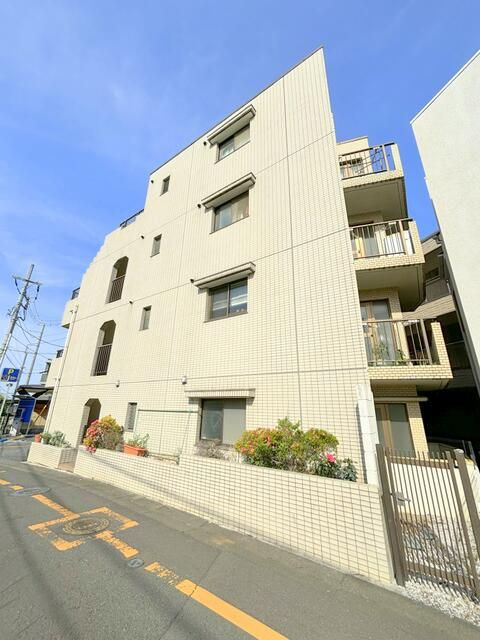 プレズ狭山の外観