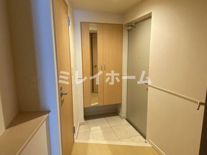 Hill Flat Osaki の玄関