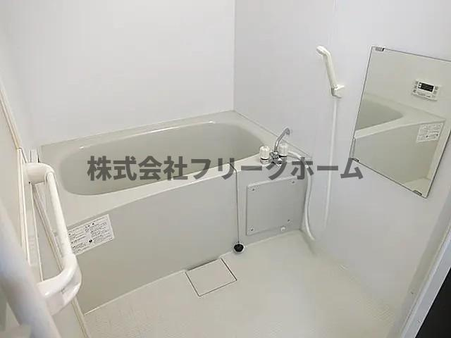 柿乃木ハイツの浴室