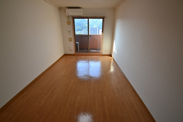 第26友建ビルの居間・リビング|参考写真