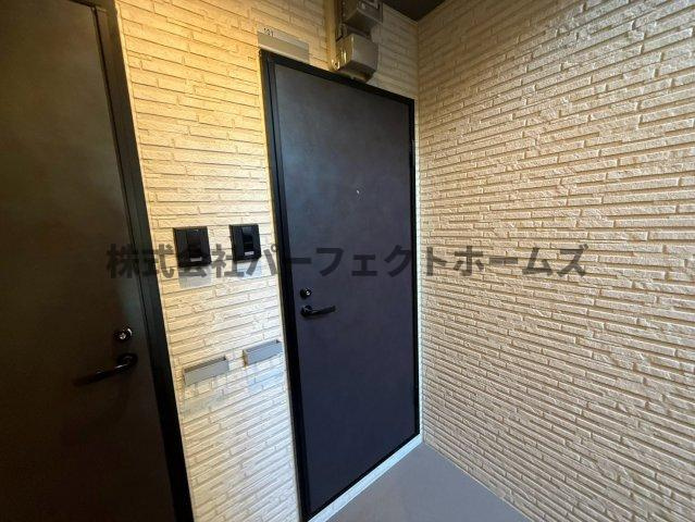 コティ光善寺の玄関|明るい玄関です