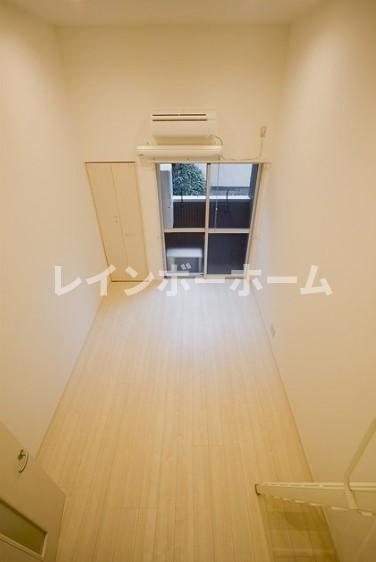 松戸市新松戸２丁目のアパート