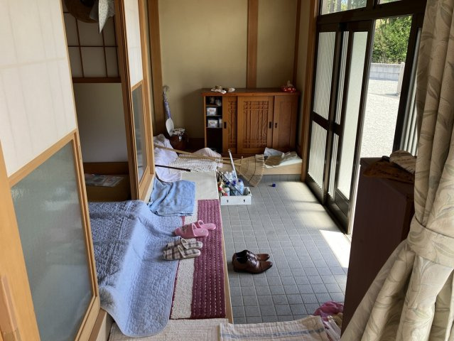 富岡町小浜 中古一戸建ての玄関
