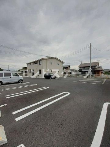 コンフォーティア・Ⅱの駐車場|高崎、前橋のお部屋探しはエンドスケープまで！お客様の理想お聞かせ下さい♪