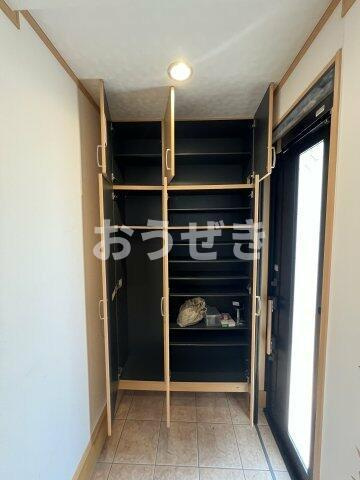 清水ヶ丘戸建ての収納