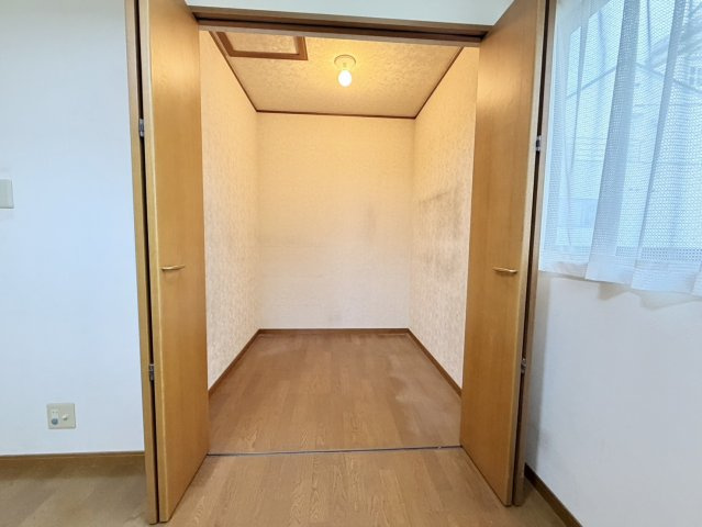 神戸市長田区御屋敷通六丁目中古戸建の収納|家賃とローンの支払い比較相談も随時受付中！