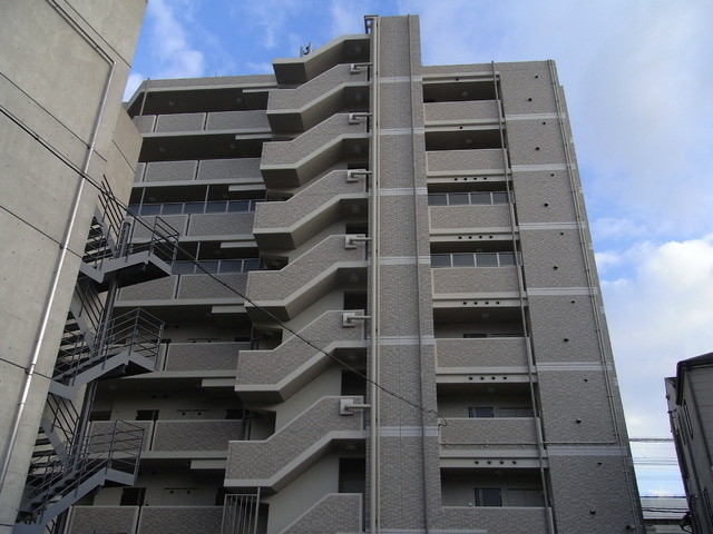 神戸市東灘区本庄町１丁目の賃貸マンションの外観