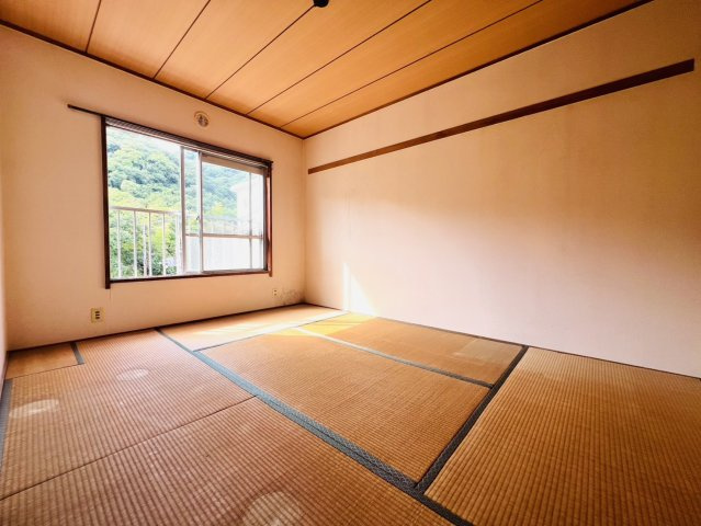 須磨一ノ谷グリーンハイツＤ棟の和室|世代やライフスタイルによって様々な使い方ができる和室があります。