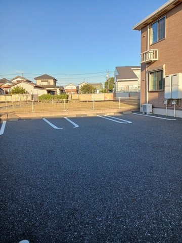 【駐車場】 | ウンディーネ | 駐車場に車を止められます