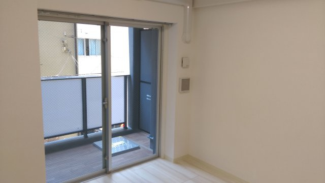エステムプラザ東京ライズの洋室