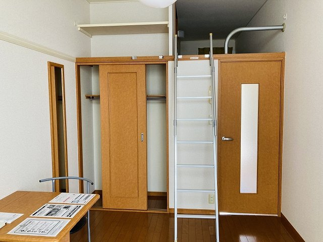 レオパレスル　ボヌールの内装