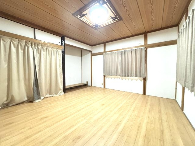 羽曳野市広瀬の一戸建ての洋室