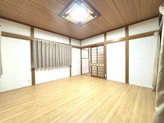 羽曳野市広瀬の一戸建ての洋室
