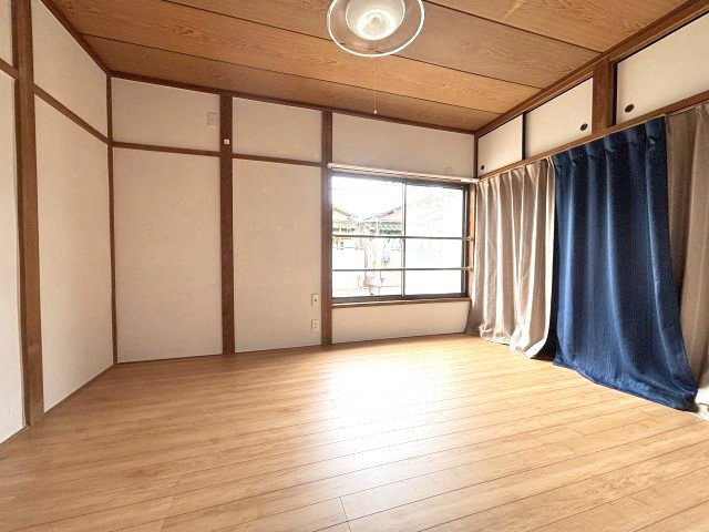 羽曳野市広瀬の一戸建ての洋室