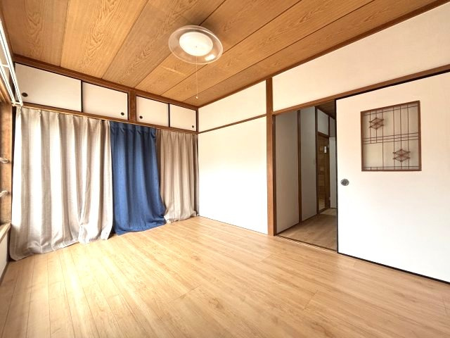 羽曳野市広瀬の一戸建ての洋室