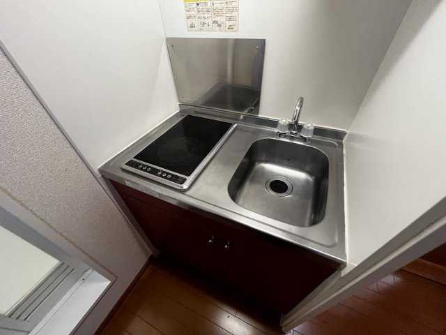 レオパレス美好町ＴＲＨのキッチン