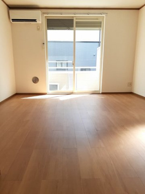 【居間・リビング】 | サンハイム | 過ごしやすい室内です