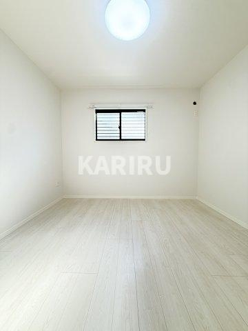 Reglia今里Northの洋室