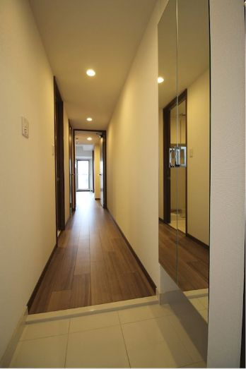 名古屋市中区丸の内３丁目の賃貸マンションの玄関