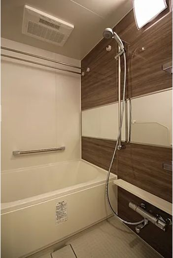 名古屋市中区丸の内３丁目の賃貸マンションの浴室