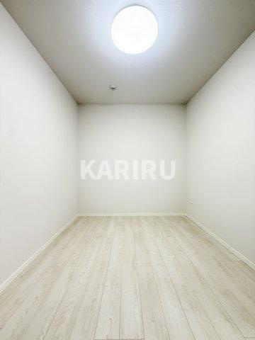 Reglia今里Northの洋室