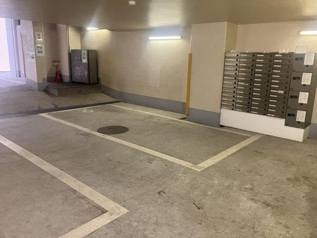 東京堂錦町ビル　5Fの駐車場