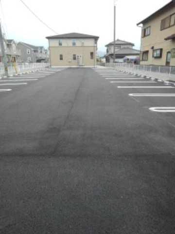 ヒトヤスミＢの駐車場