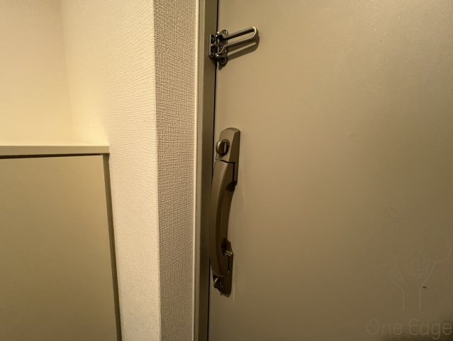 ノス・ダルジョンの玄関