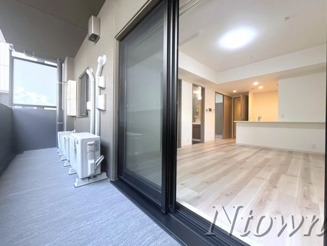 【バルコニー】 | S-RESIDENCE高岳clarity | 開放的で明るい空間を演出してくれるバルコニーです