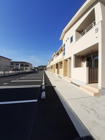 クラール東村　Ｂの駐車場