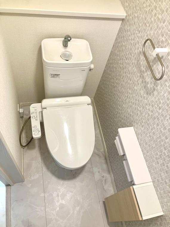 富士見町戸建のトイレ