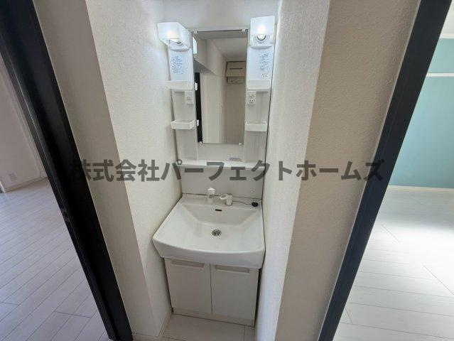 春日ダイヤモンドハイムの独立洗面台|独立洗面台あり、毎朝おしゃれに忙しい女性の方におすすめです