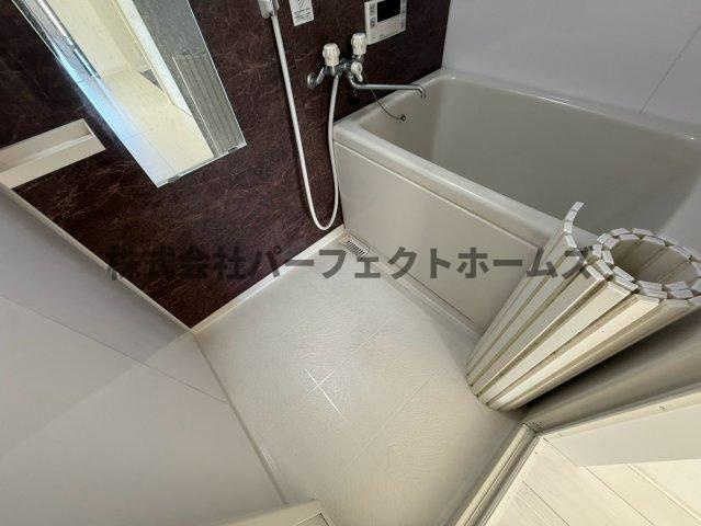 春日ダイヤモンドハイムの浴室|日々の疲れを癒すお風呂付です