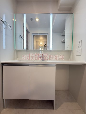 D-room M.Kの洗面所|ゆったりとスペースのある洗面所