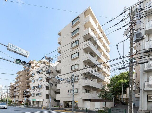 マートルコート東中野の外観|オートロック＆宅配ボックス付き耐震基準適合マンション、マートルコート東中野は即日現地案内可能となっておりますので、お気軽にお問い合わせください！