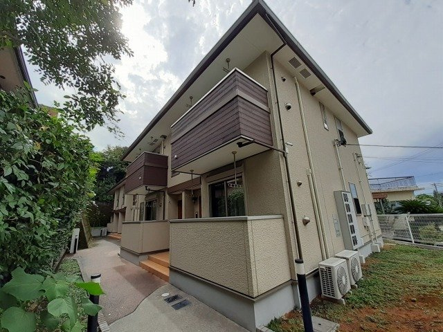 ヴァーサ清水ケ岡の外観