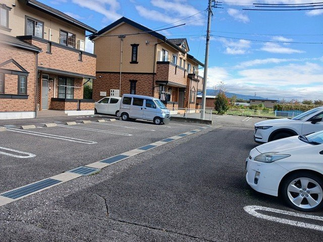 クラール　Ｂの駐車場