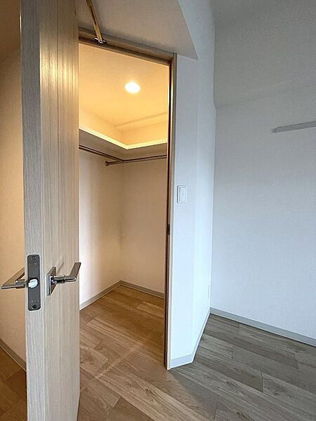 名古屋市中区新栄３丁目の賃貸マンションの収納