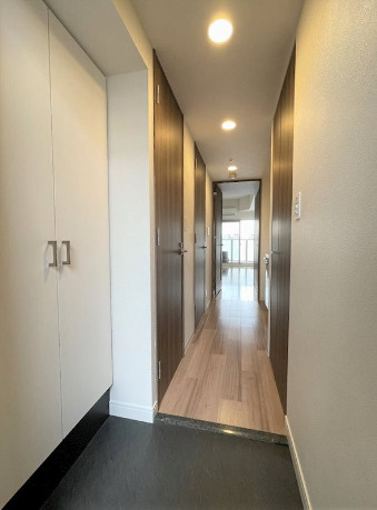 名古屋市中区新栄３丁目の賃貸マンションの玄関